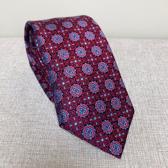 Neiman Marcus red/blue silk patterned tie - Picture 3 of 8